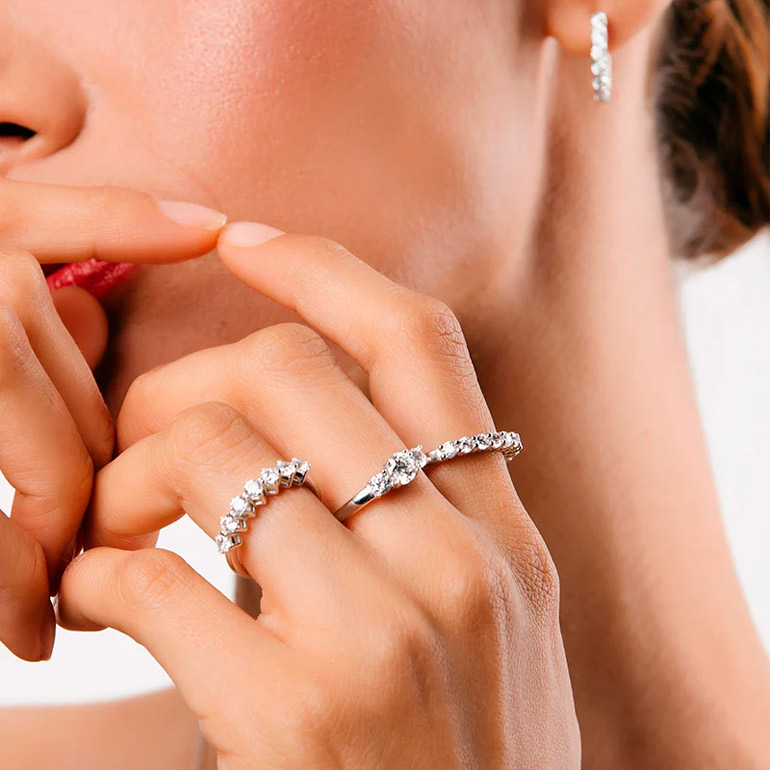 Anillos de mujer de la coleccion Laura Escanes en plateria maria alcaudete