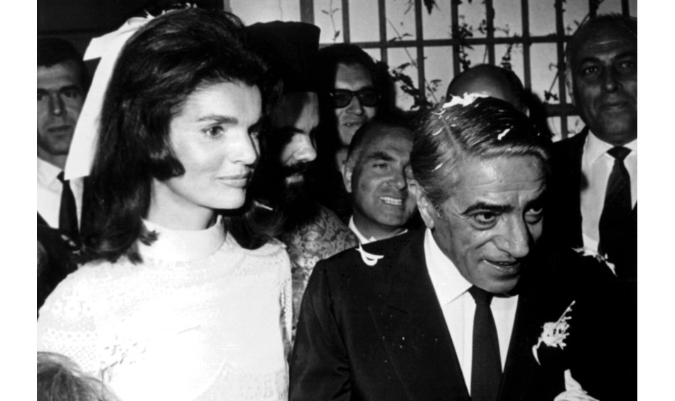 El Anillo de Jackie: Amor, Poder y un Símbolo Eterno