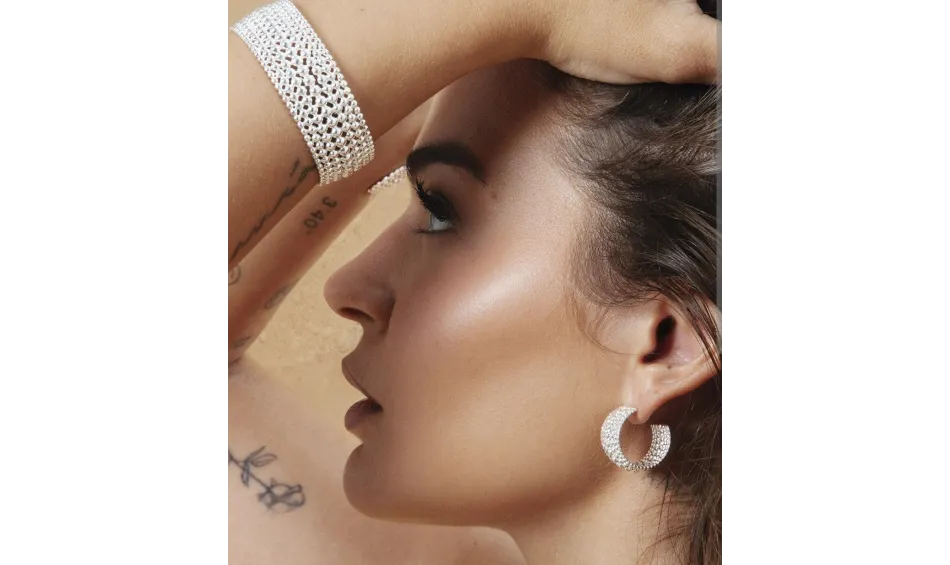 LA NUEVA COLECCION DE LAURA ESCANES LLEGA A MARIA PLATERIA LA NUEVA COLECCION DE LAURA ESCANES LLEGA A MARIA PLATERIA