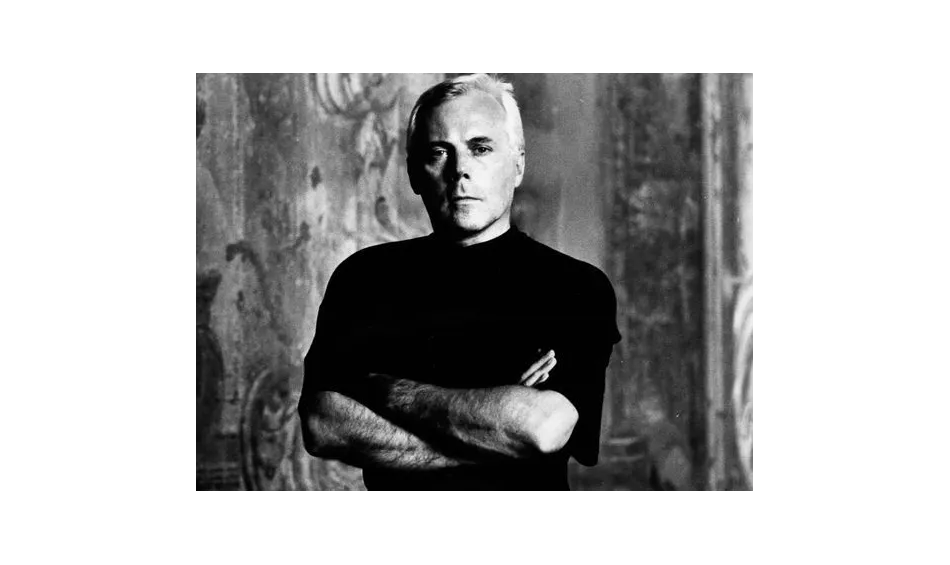  “La Elegancia No Consiste En Hacerse Notar, Sino En Ser Recordado” Giorgio Armani.